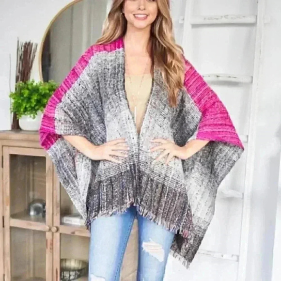 boho style FUCHSIA MULTI KNIT SWEATER PONCHO - Picture 4 of 4